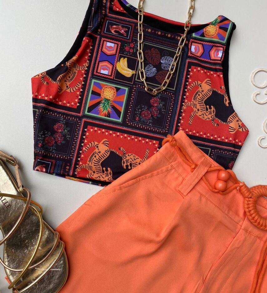 Cropped Feminino sem Bojo Estampado Fundo Preto - Fernanda Ramos Store