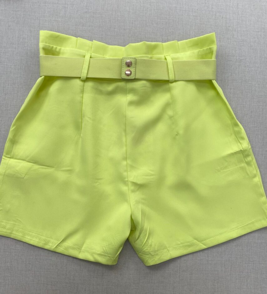 fernandaramosstore com br short feminino com detalhe de cinto verde lima 2