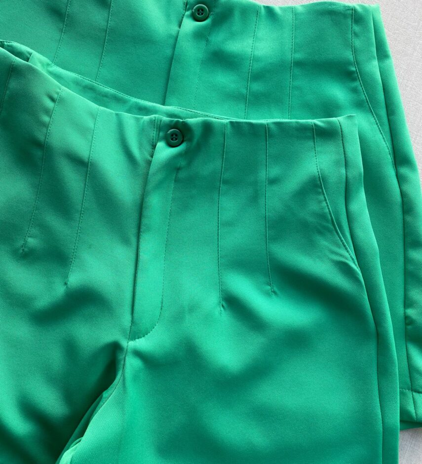 Short Feminino de Alfaiataria Verde com Detalhe - Fernanda Ramos Store