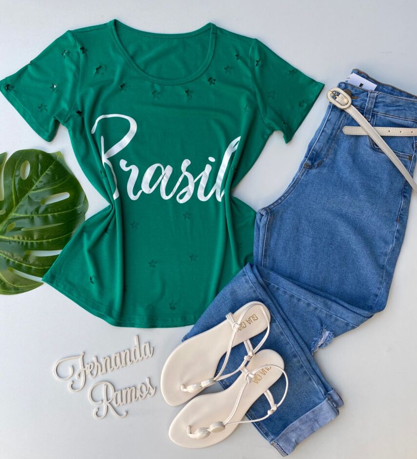 T-shirt Manga Curta com Estampa e Detalhes de Estrelas Verde - Fernanda Ramos Store