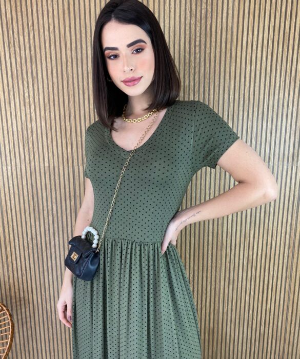 fernandaramosstore com br vestido midi de malha manga curta gola redonda verde militar copia 1