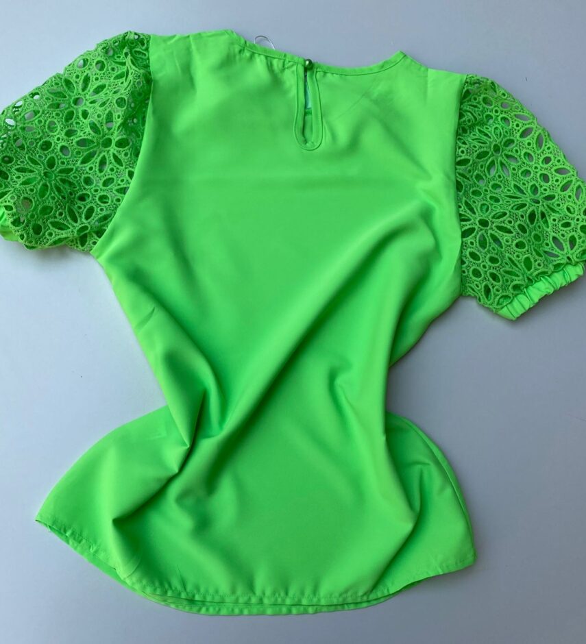 Blusa Manga Curta Feminina Manga com Detalhes Verde - Fernanda Ramos Store