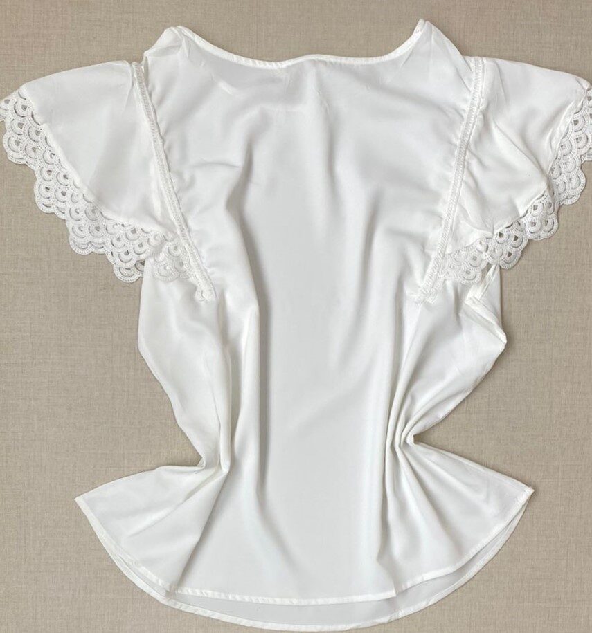 fernandaramosstore com br blusa manga curta feminina plus com detalhes branca 2