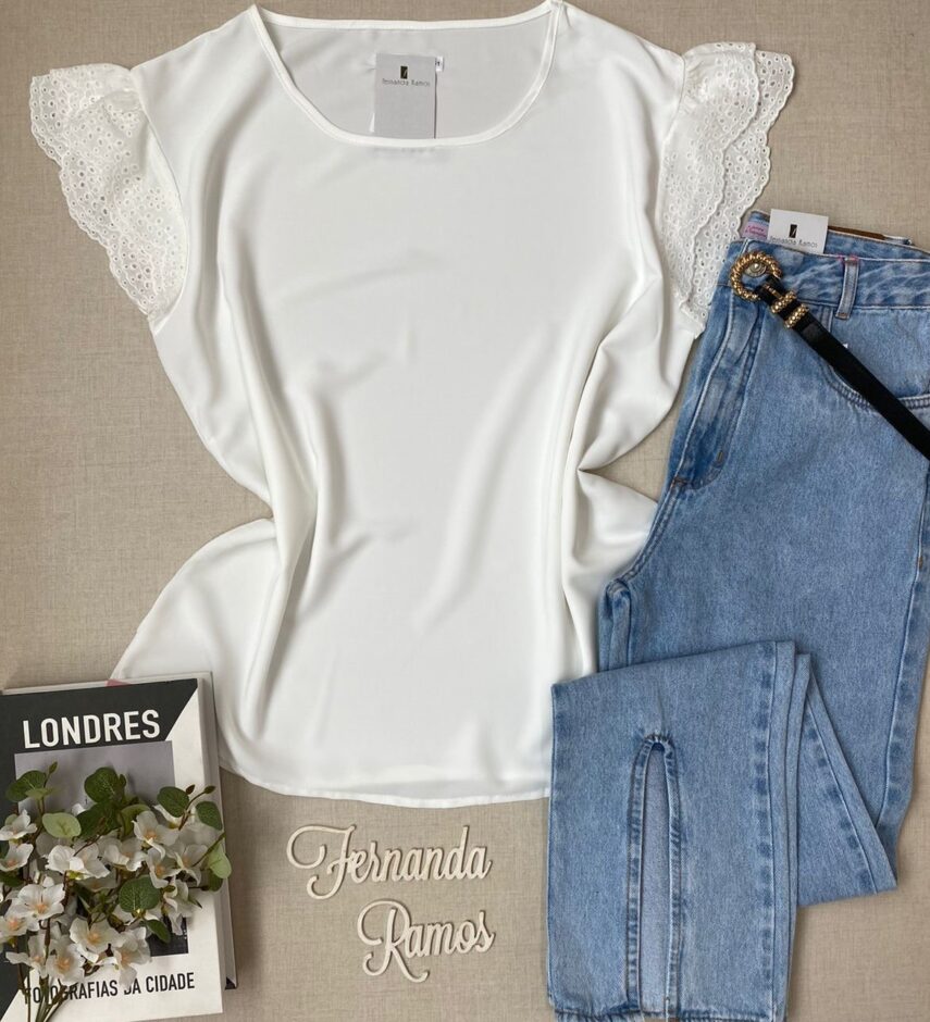 Blusa Manga Curta Feminina Plus Detalhe em Laise Branca - Fernanda Ramos Store