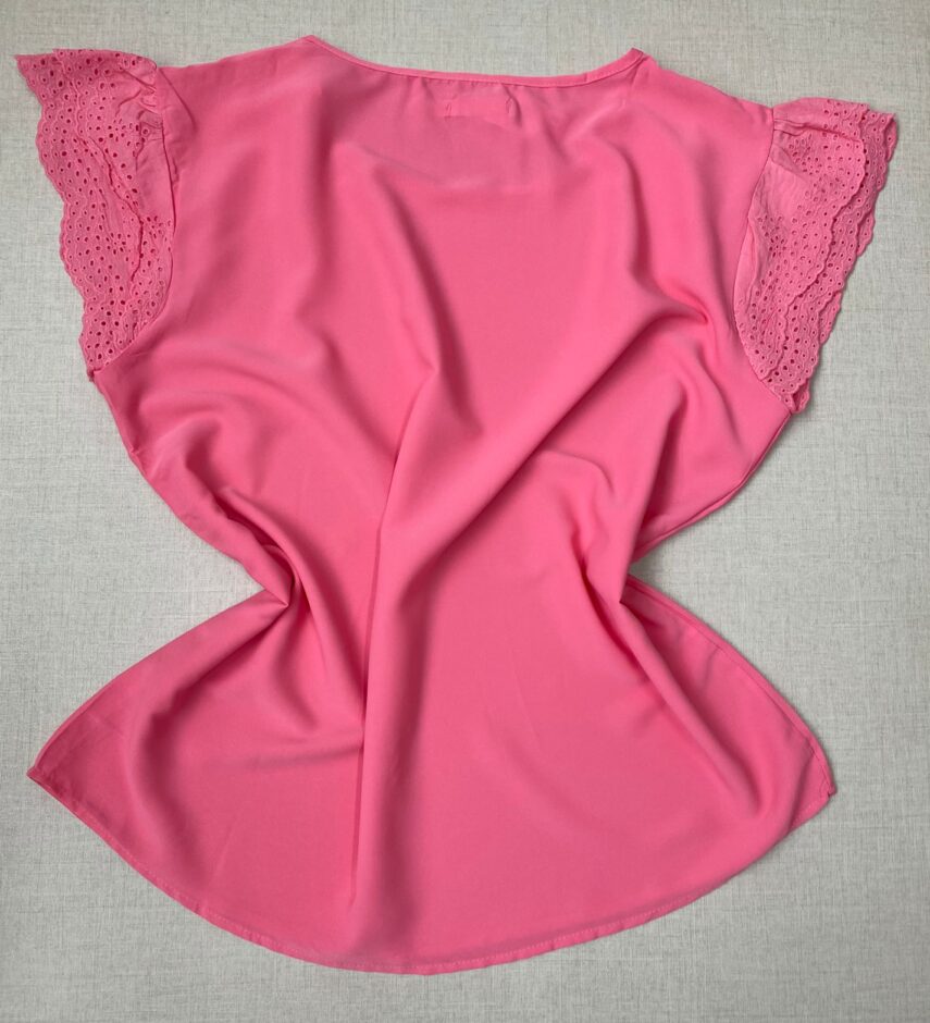 fernandaramosstore com br blusa manga curta feminina plus detalhe em laise rosa 2