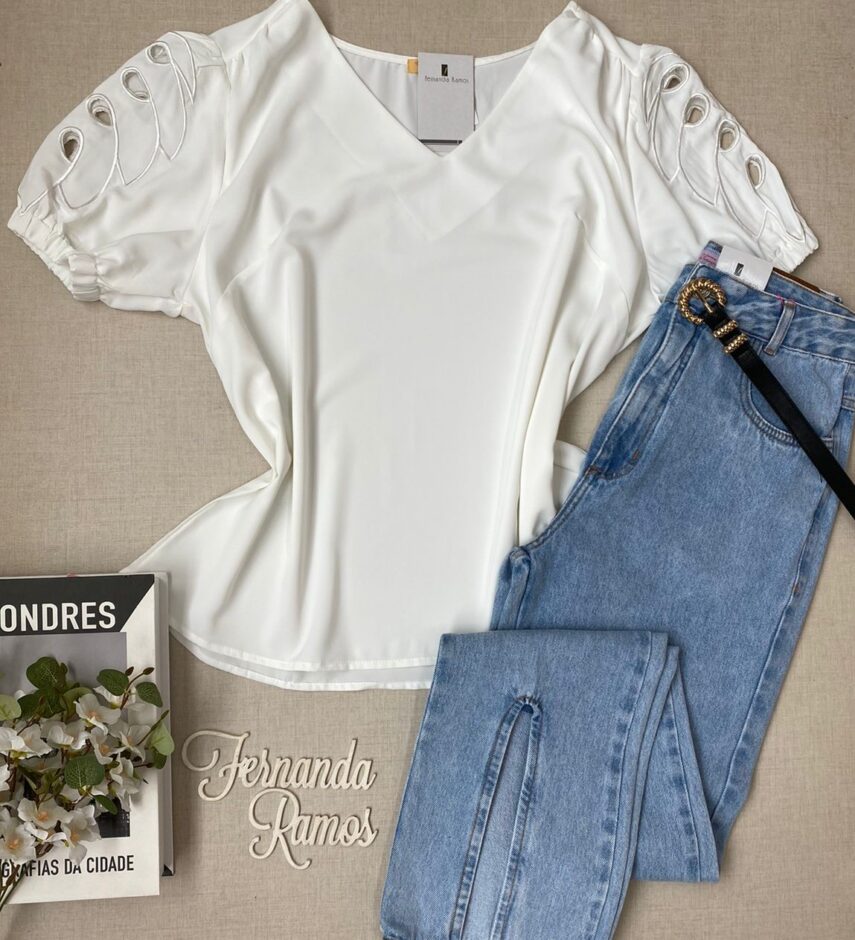 Blusa Manga Curta Feminina Plus Detalhe nas Mangas Branca Fernanda Ramos Store