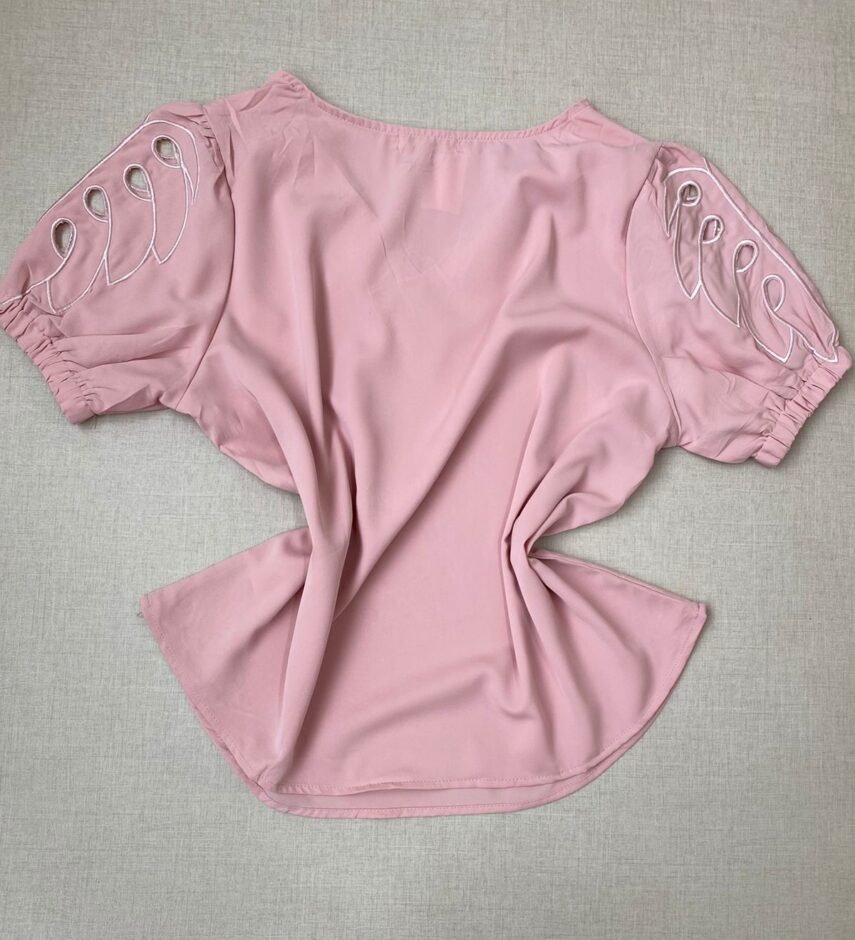 fernandaramosstore com br blusa manga curta feminina plus detalhe nas mangas rose 2
