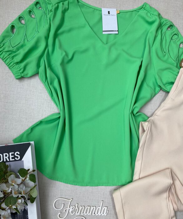 fernandaramosstore com br blusa manga curta feminina plus detalhe nas mangas verde 1