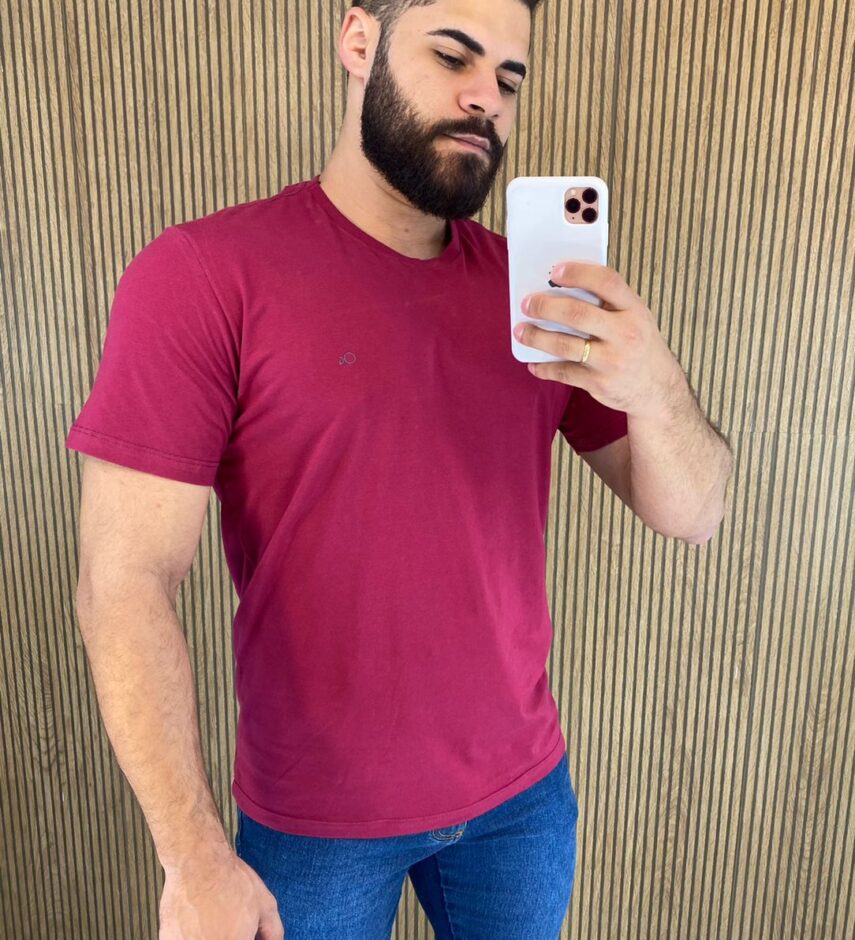 Camiseta Masculina Ogochi Básica Vinho 2030 - Fernanda Ramos Store