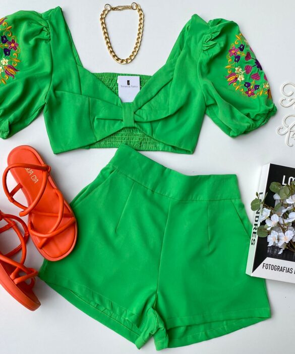 Conjunto Feminino Short e Cropped Bordado Verde Fernanda Ramos Store