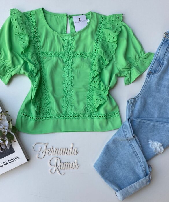 Cropped Feminino Alongado Detalhe em Laise Verde Fernanda Ramos Store