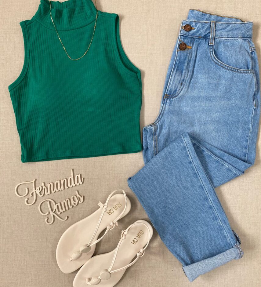 Cropped Feminino Canelado com Bojo e Gola Verde - Fernanda Ramos Store