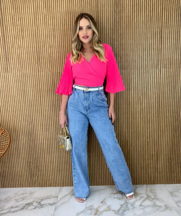 Cropped Feminino com Bojo Manga Plissada Pink Flúor - Fernanda Ramos Store