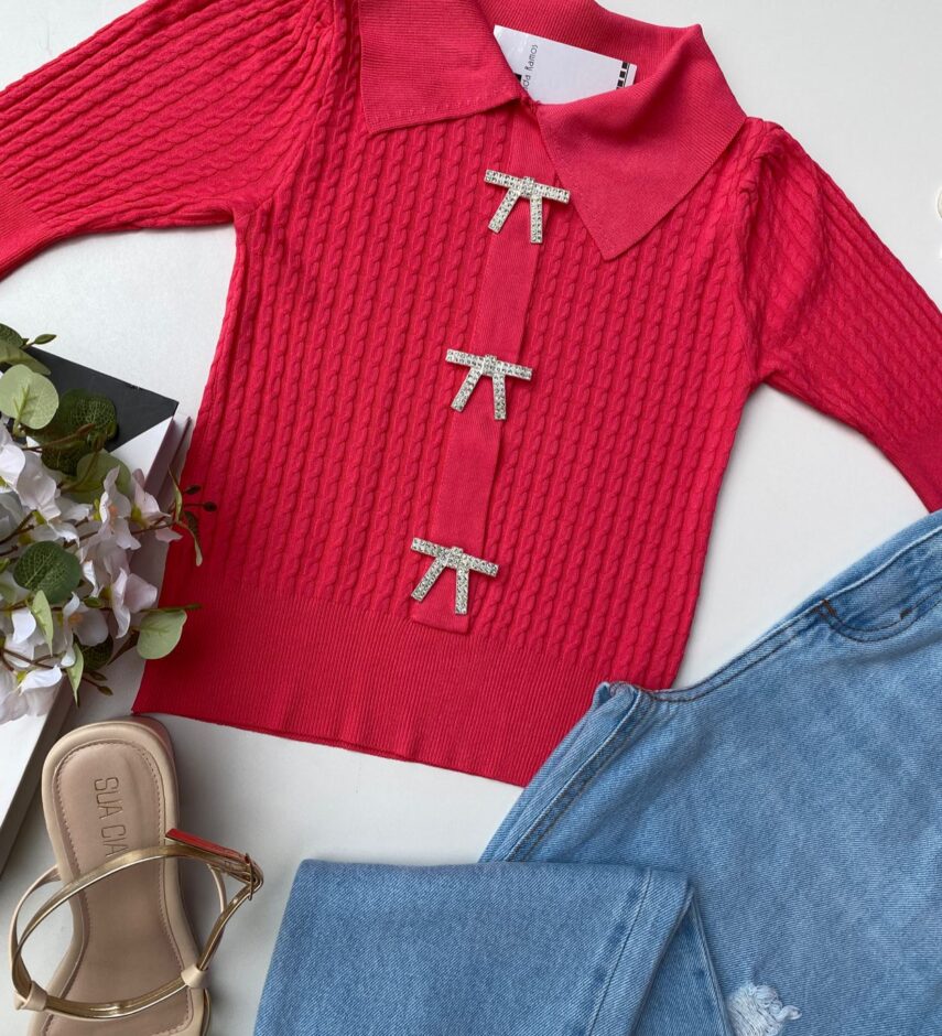 Cropped Feminino Gola Polo com Broche Rosa - Fernanda Ramos Store