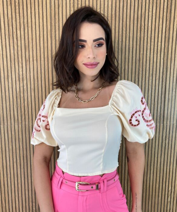 fernandaramosstore com br cropped feminino sem bojo bege detalhe em rosa 1