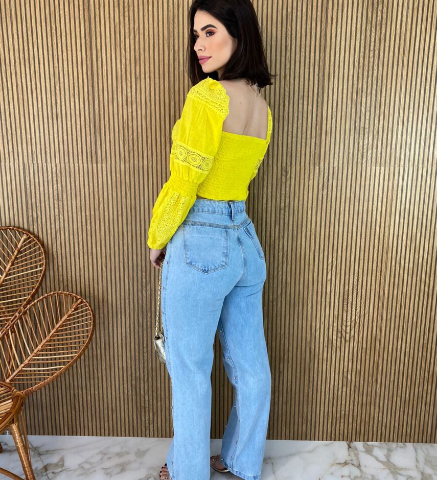 Cropped Feminino sem Bojo Manga Longa com Detalhe Guipir Amarelo - Fernanda Ramos Store