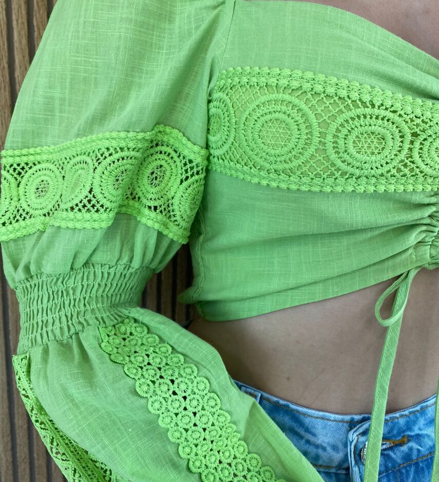 Cropped Feminino sem Bojo Manga Longa com Detalhe Guipir Verde - Fernanda Ramos Store