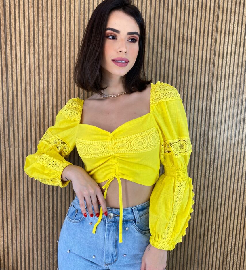 Cropped Feminino sem Bojo Manga Longa com Detalhe Guipir Amarelo - Fernanda Ramos Store