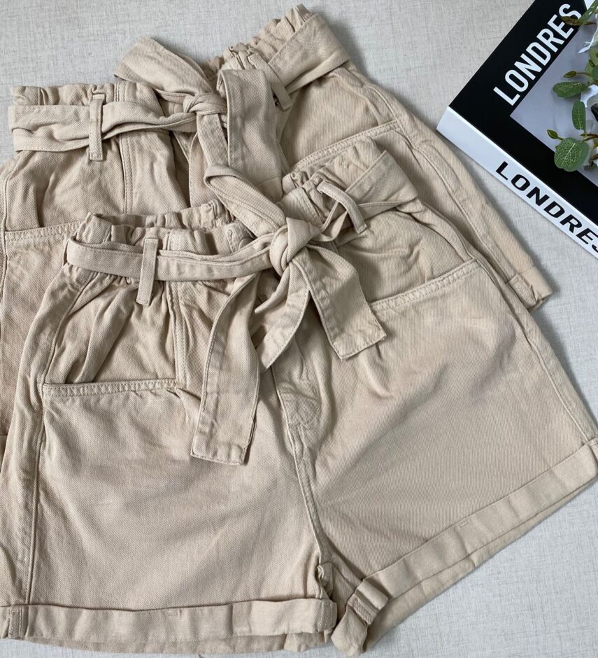 fernandaramosstore com br short jeans feminino clochard com cinto bege 1