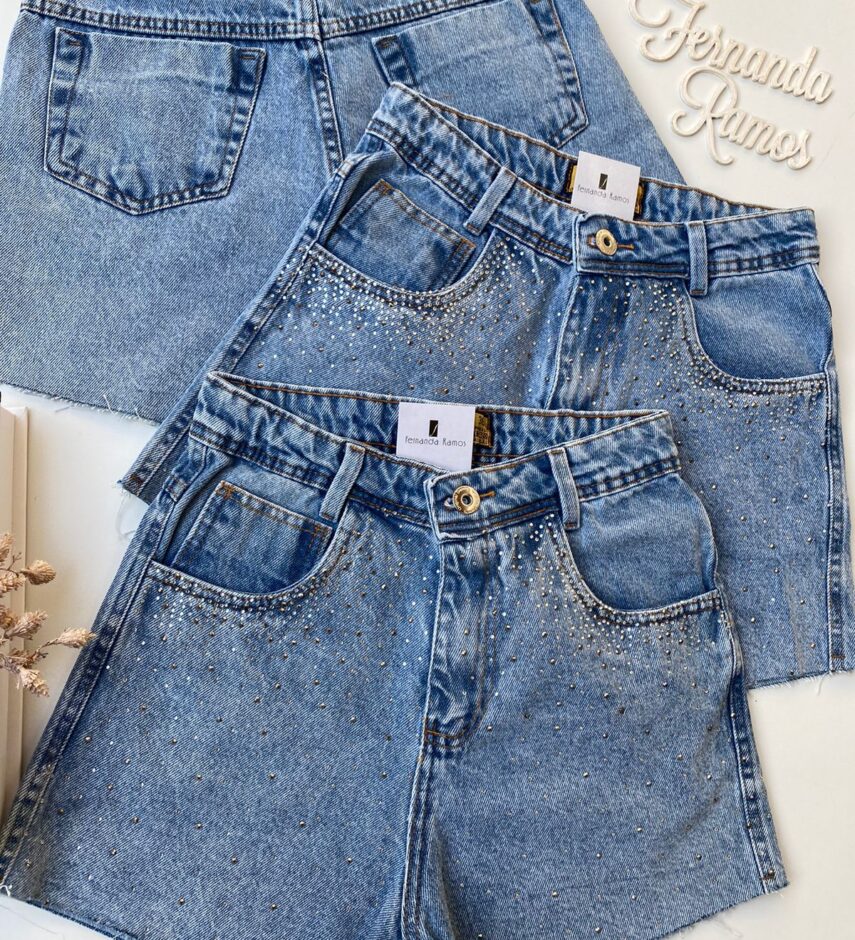 Short Jeans Feminino com Aplicações - Fernanda Ramos Store