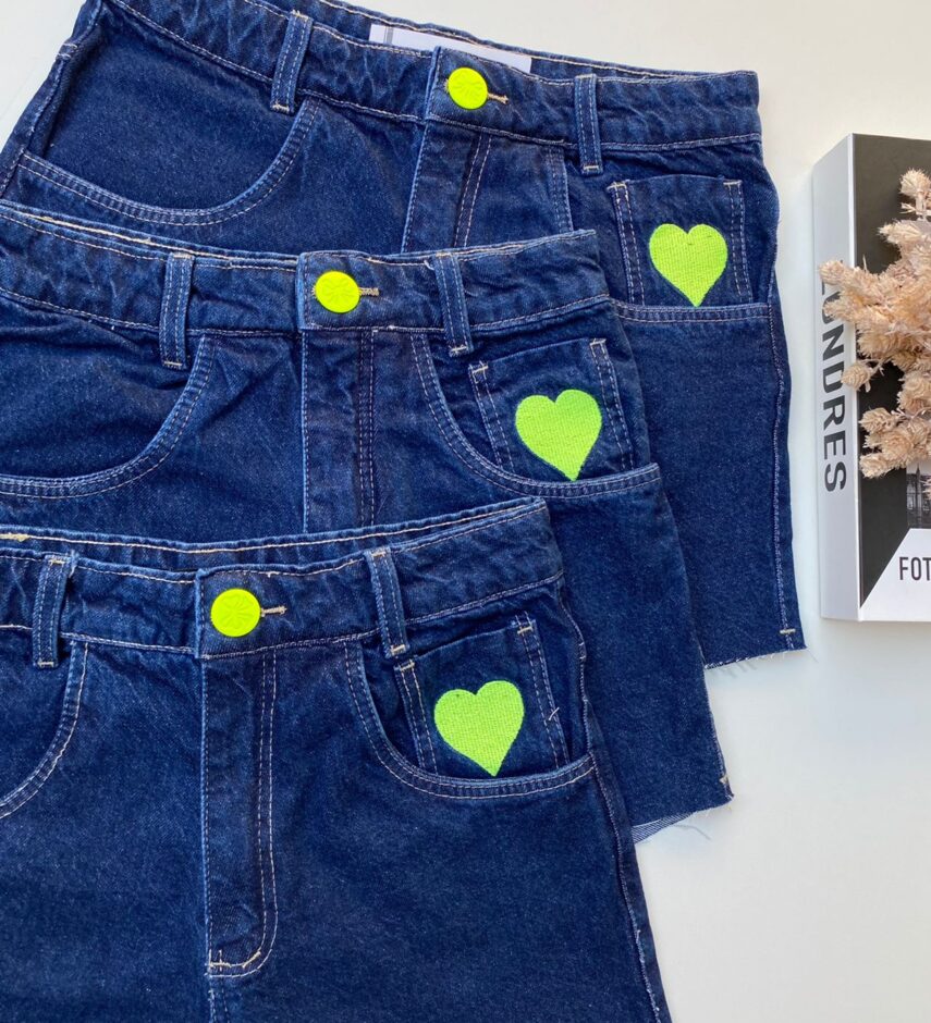 fernandaramosstore com br short jeans feminino com bordado de coracao 1