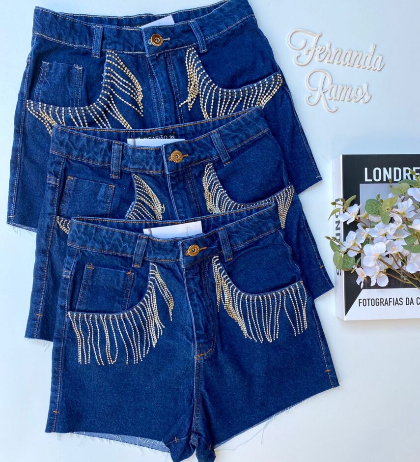Short Jeans Feminino com Detalhes em Strass - Fernanda Ramos Store