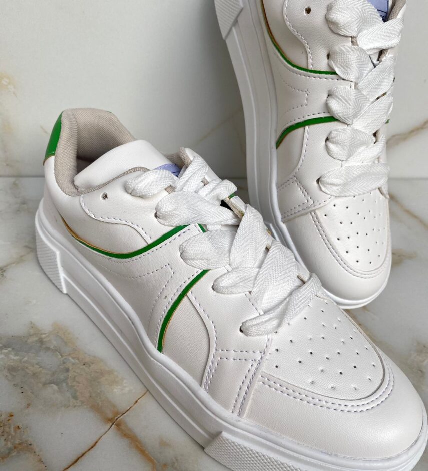 Tênis Feminino Branco Detalhe em Verde - Fernanda Ramos Store