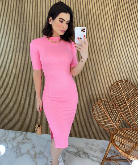 fernandaramosstore com br vestido curto canelado manga curto rosa fluor sem bojo 1