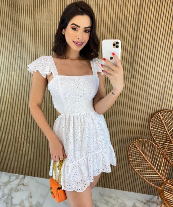 fernandaramosstore com br vestido curto com bojo de laise branco com amarracao 1