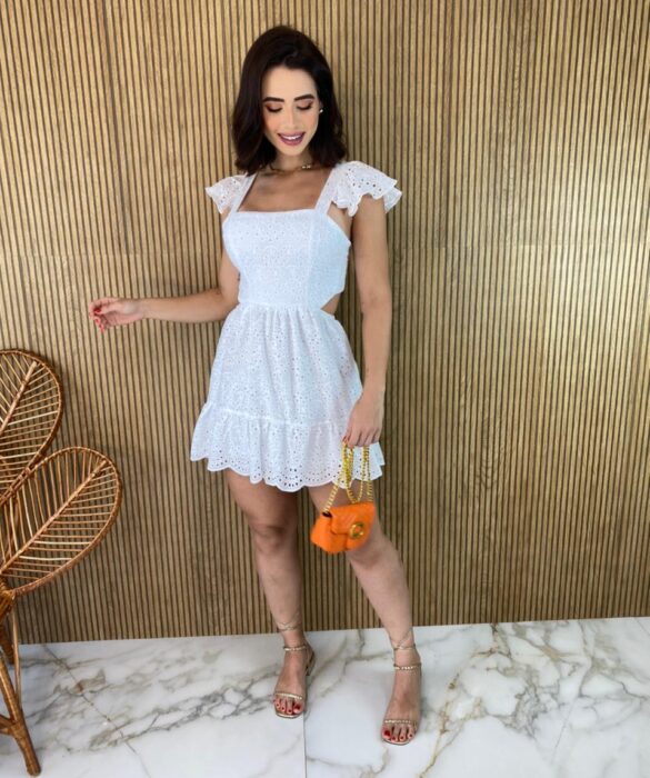 Vestido Curto com Bojo de Laise Branco com Amarração Fernanda Ramos Store