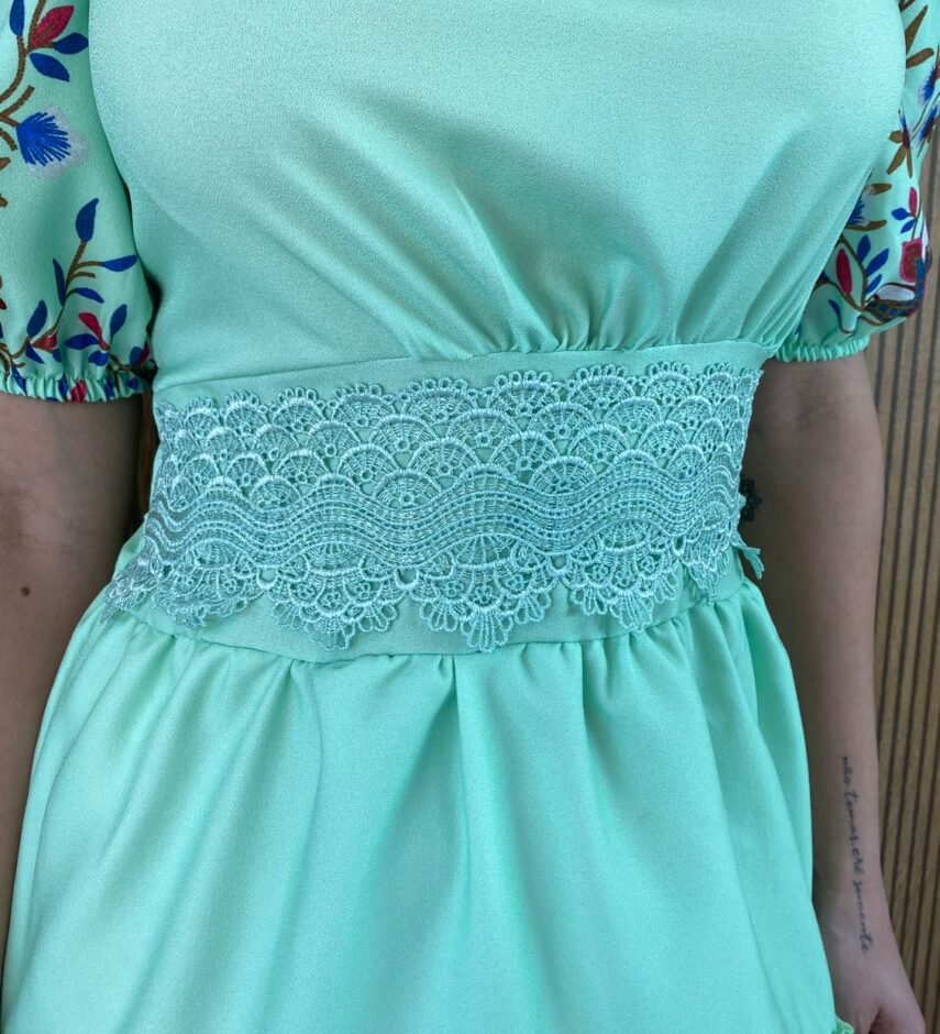 Vestido Curto com Guippir e Lastex Verde Agua - Fernanda Ramos Store