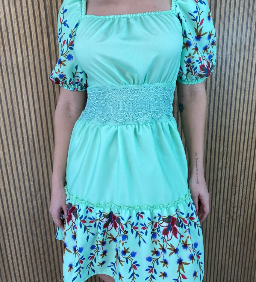 Vestido Curto com Guippir e Lastex Verde Agua - Fernanda Ramos Store