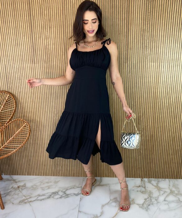 Vestido Midi com Bojo e Fenda Alça Regulável Preto Fernanda Ramos Store