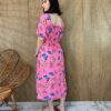 fernandaramosstore com br vestido midi sem bojo com lastex estampa borboletas rosa 1