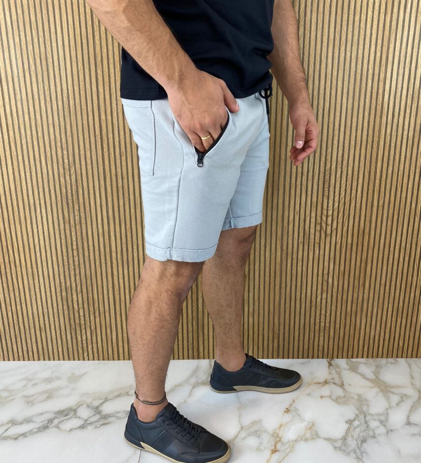 fernandaramosstore com br bermuda masculina moletom com ziper nos bolsos cinza 3745 2