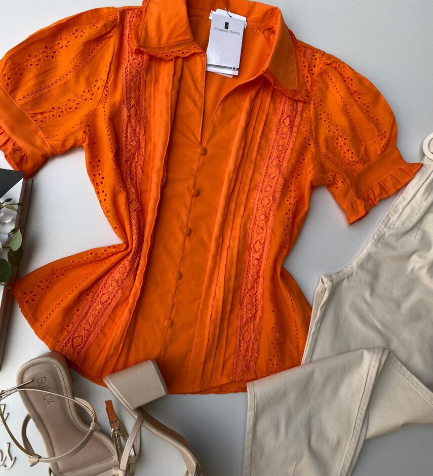 Blusa Feminina Detalhes em Laise Botões Falso Laranja - Fernanda Ramos Store