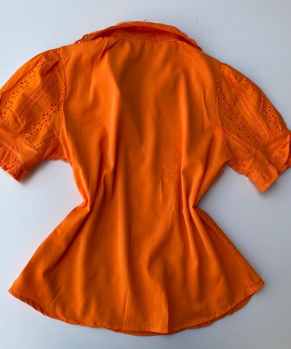 fernandaramosstore com br blusa feminina detalhes em laise botoes falso laranja 2