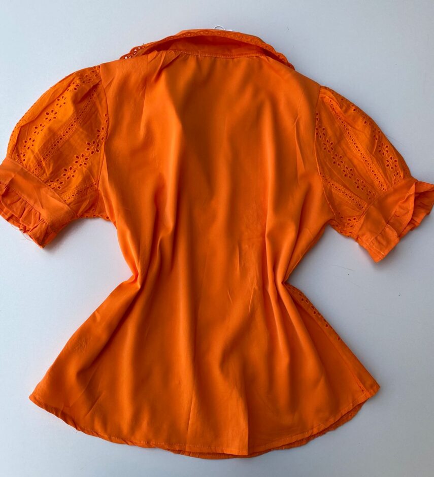 Blusa Feminina Detalhes em Laise Botões Falso Laranja - Fernanda Ramos Store
