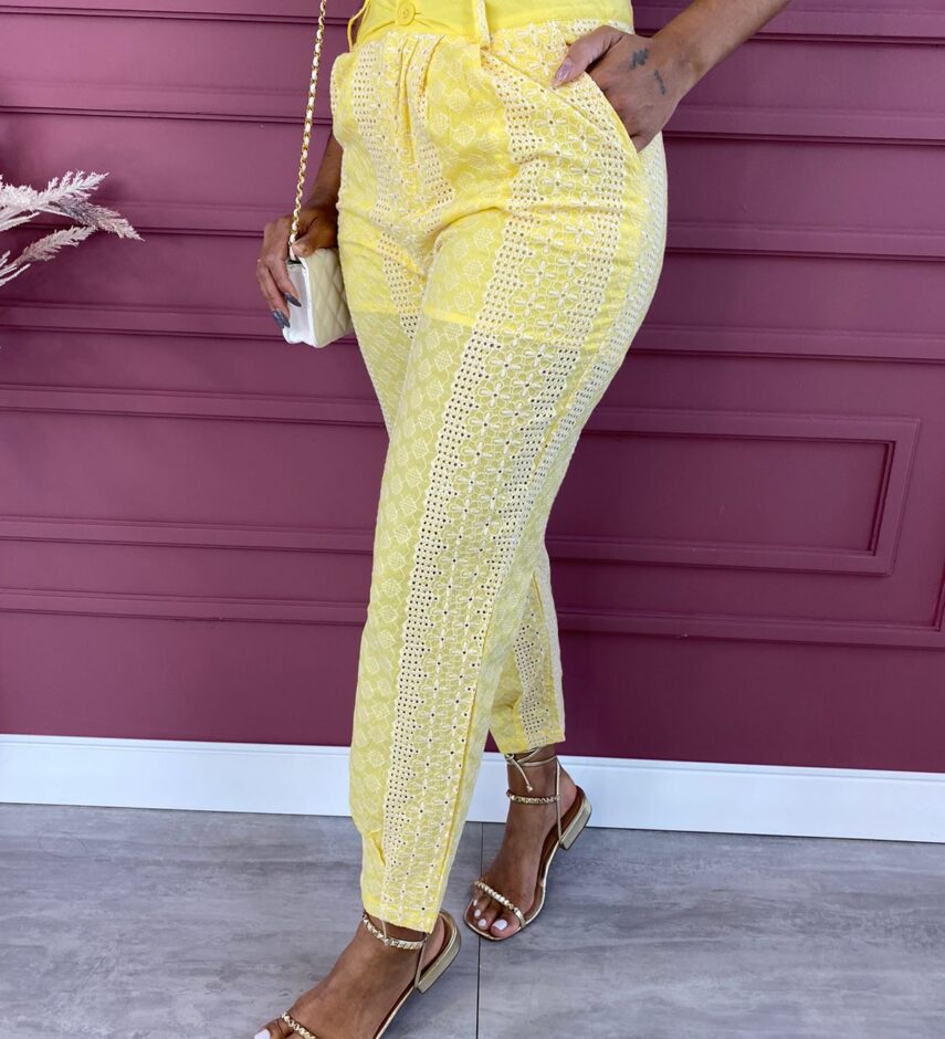Conjunto Feminino Calça e Cropped sem Bojo Bordado Amarelo - Fernanda Ramos Store