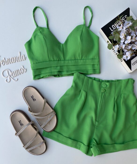 Conjunto Feminino Short com Botões e Cropped com Bojo Verde Fernanda Ramos Store