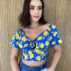 fernandaramosstore com br cropped feminino com argola estampa azul e amarelo 1