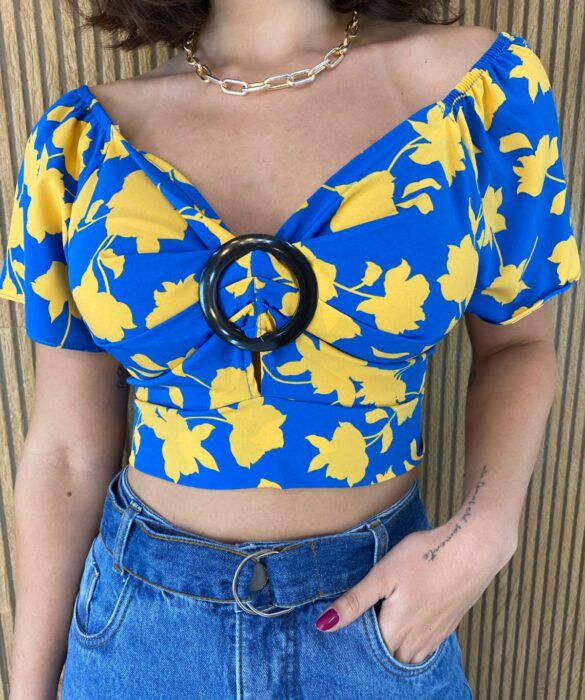 fernandaramosstore com br cropped feminino com argola estampa azul e amarelo 2