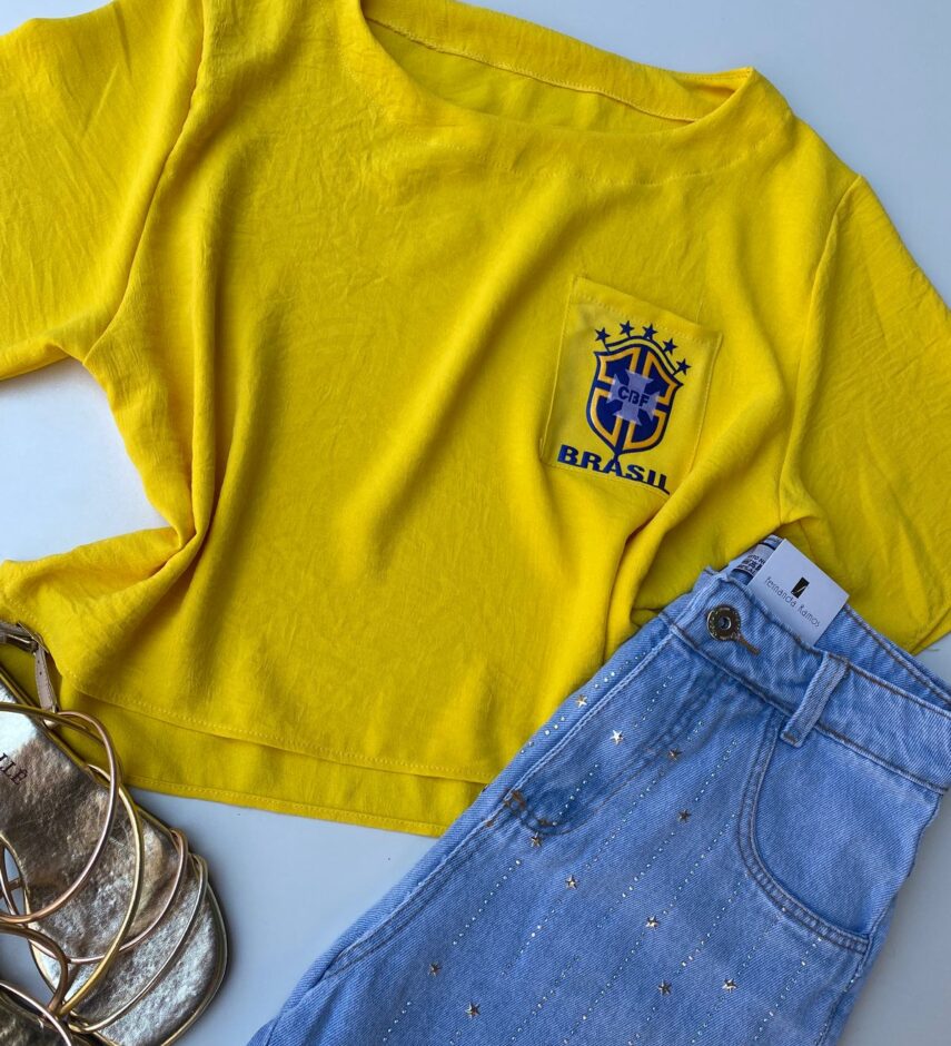 fernandaramosstore com br cropped feminino manga curta crepe com bolso amarelo 1