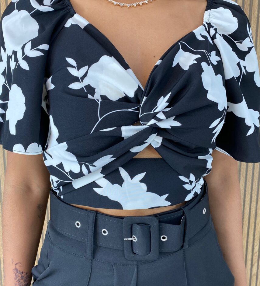 fernandaramosstore com br cropped feminino sem bojo manga curta estampado preto 1