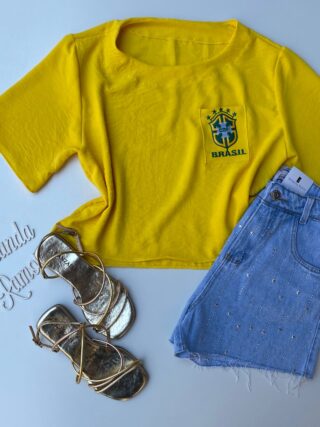 Cropped sem bojo Manga Curta Amarelo com Detalhes verde e Bolso Fernanda Ramos Store