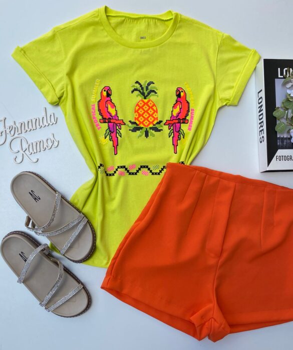 T-shirt Manga Curta Araras Tropical Summer Amarela Fernanda Ramos Store