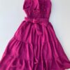 fernandaramosstore com br vestido curto com bojo fucsia com detalhe em amarracao 2