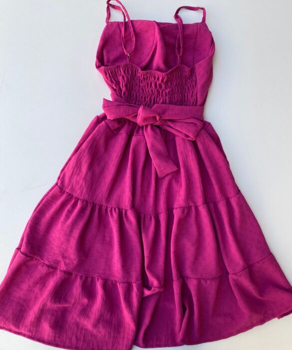 fernandaramosstore com br vestido curto com bojo fucsia com detalhe em amarracao 2