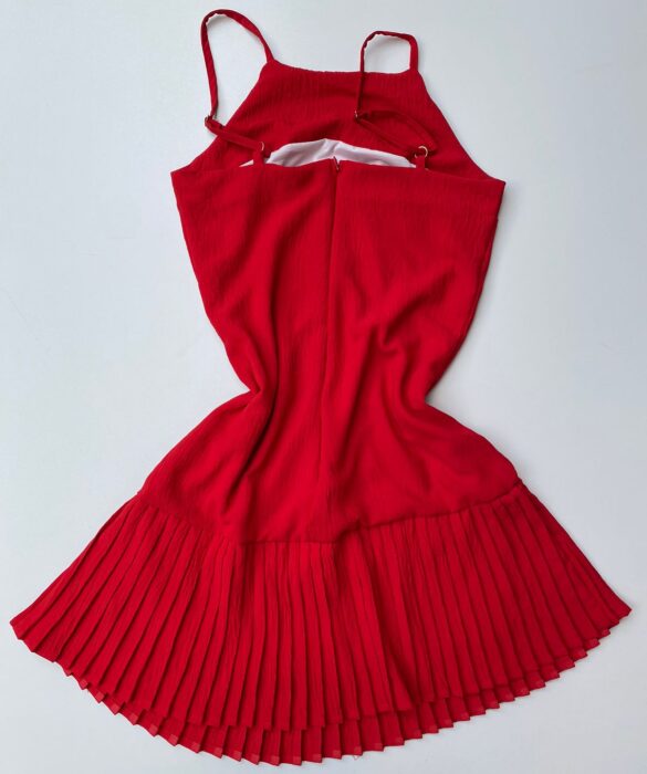 fernandaramosstore com br vestido curto sem bojo barra plissada vermelho 1