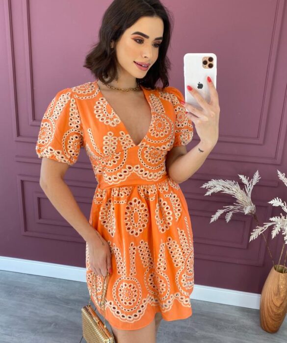 fernandaramosstore com br vestido curto sem bojo bordado manga curta laranja 2